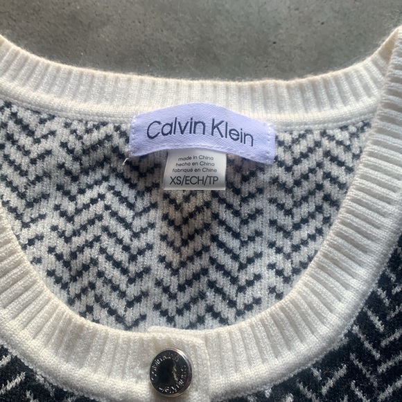 Calvin Klein - Picture 2 of 2